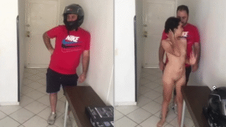 jovencita putita se deja follar por el repartidor de comida y lo graba